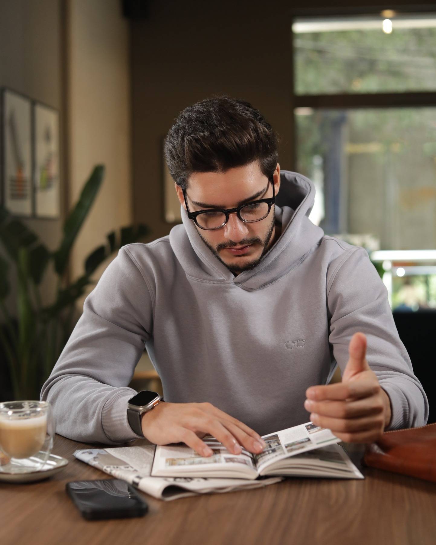 Cozy afternoons with a cup of coffee, a good book, and our favorite comfy hoodie – the perfect blend of warmth and relaxation.
Shop the collection from our website monochromeshop.co
WhatsApp +961 76 863 401
Delivery all over Lebanon.