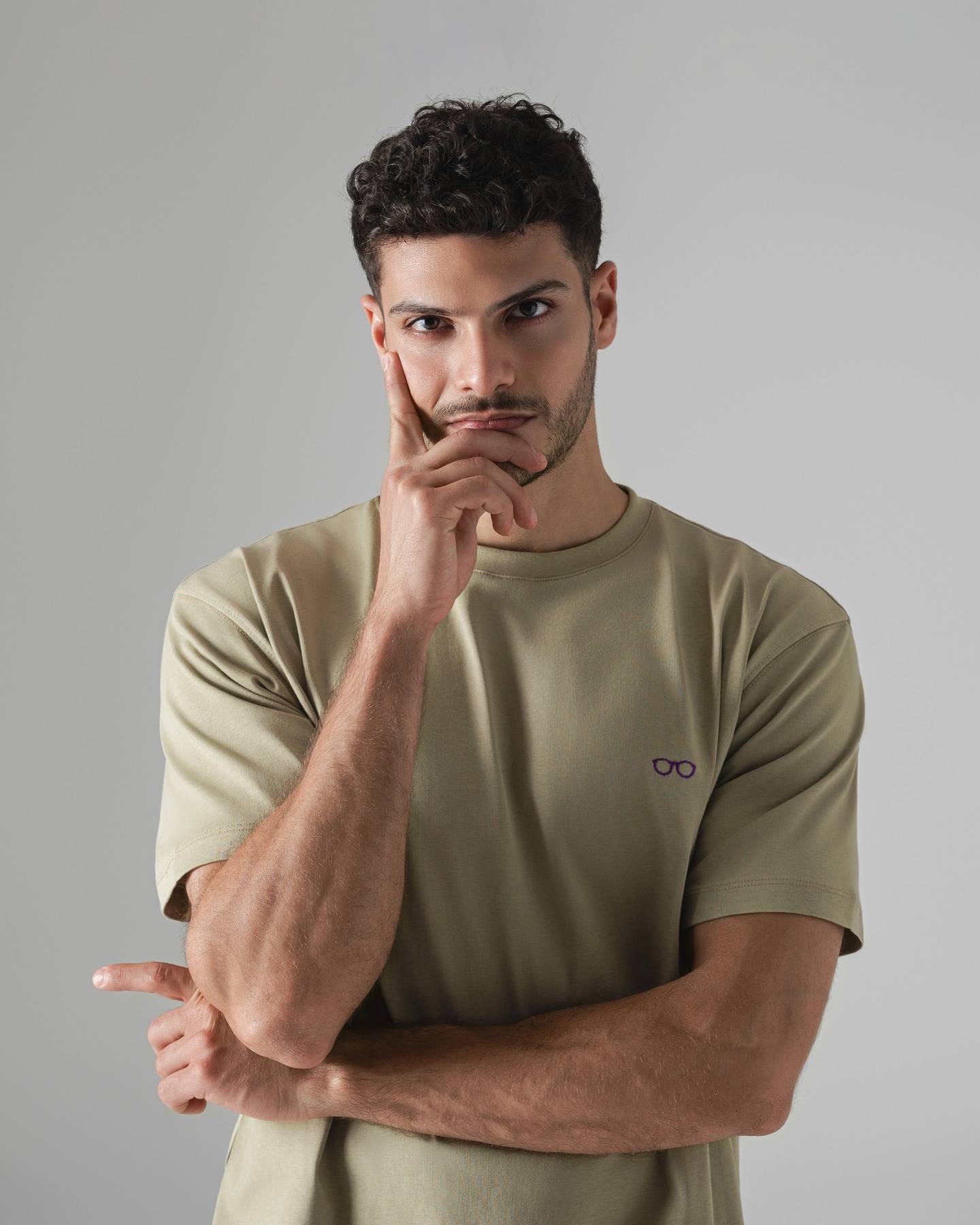 Sun’s out, color’s in.
Introducing the Pop Tee MONOCHROME’s iconic cut reimagined with a bold, playful monogram. Effortless lines, laid-back comfort, and a vibrant twist to energize your summer style.