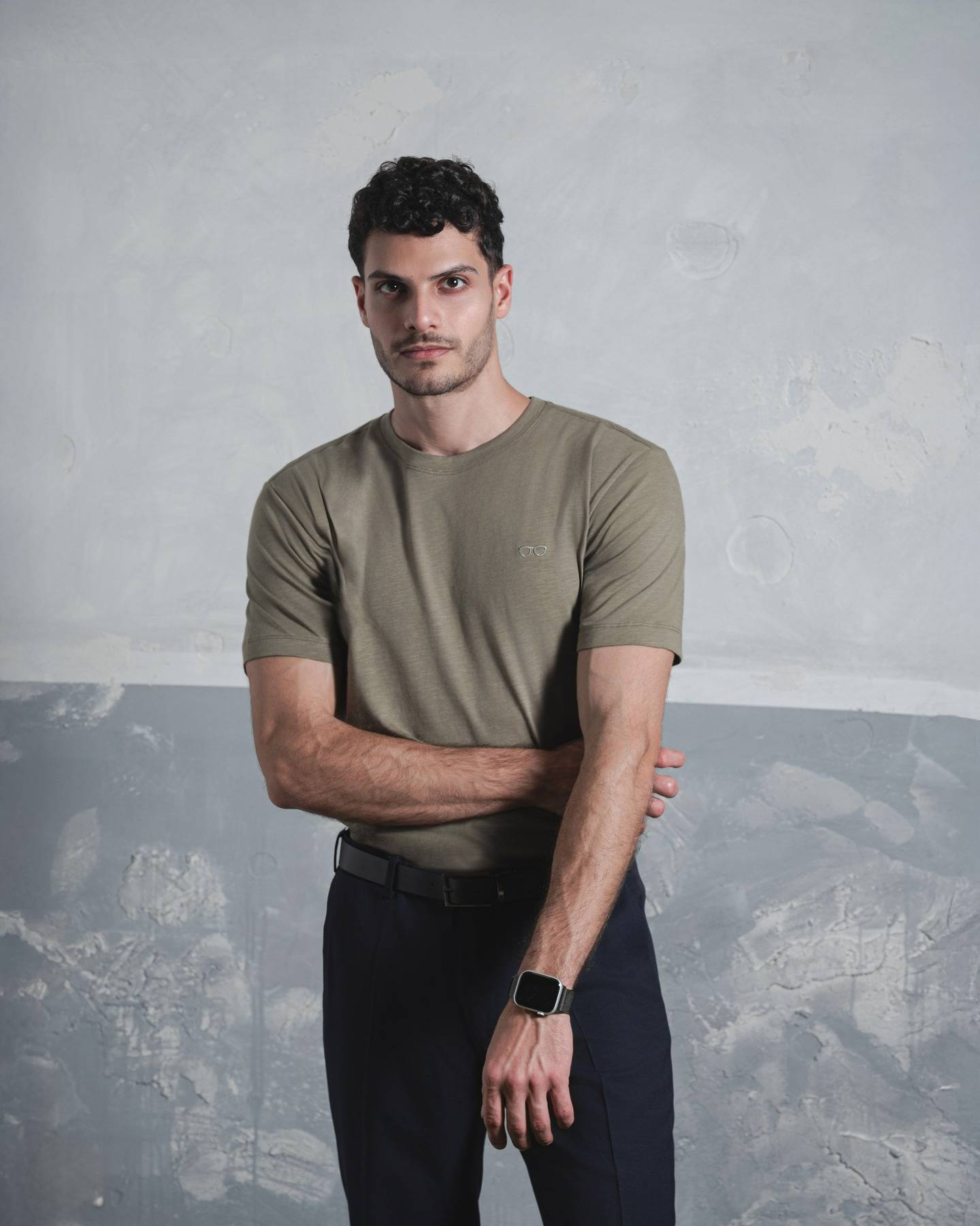 Chic, elegant, and effortlessly lightweight, our minimalist tee is the ultimate summer essential.