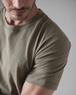 Simple, breathable, iconic. Your essential summer tee await. find it in our minimalist collection.