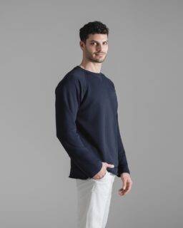 Urban Sweat.
Your essential base layer this season.
No noise. Just form, function, and fit.