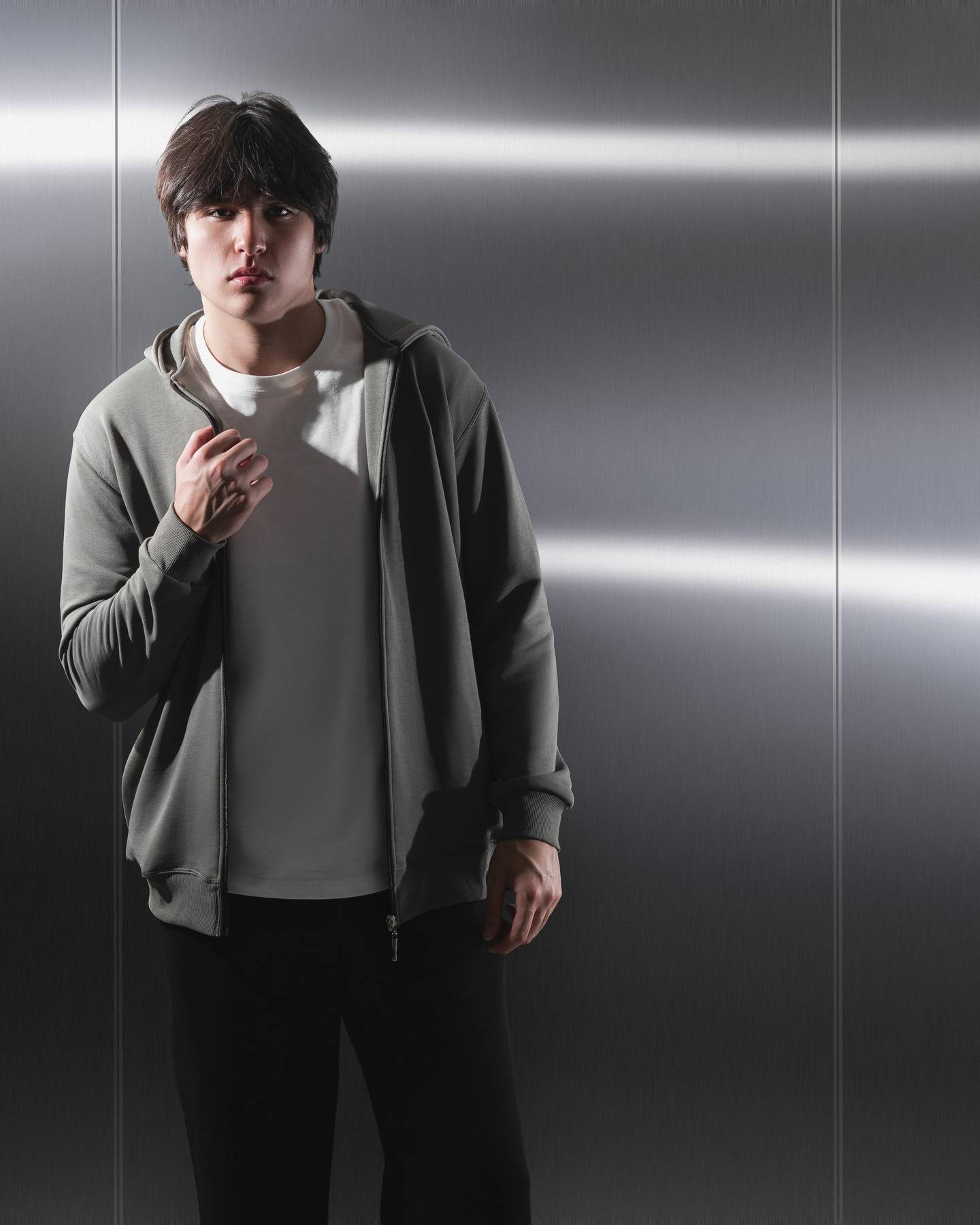 Two essentials. One effortless pairing: khaki and off-white.