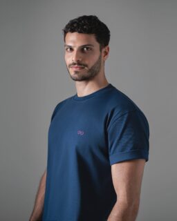 After the success of our Pop Tee, we’re introducing a new color: navy with a fuchsia logo. A fresh pop of color for summer.
We hope you’ll love it as much as we do.
Available now online