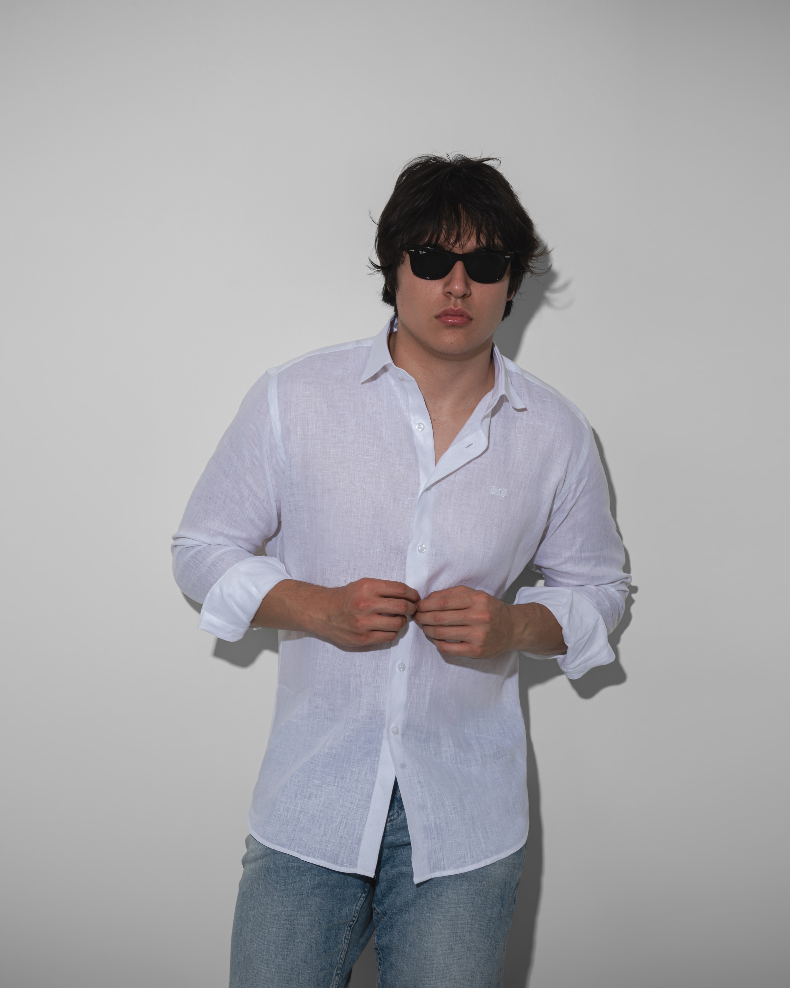 Perfect for a night out in Beirut: our linen shirt and your favorite sunglassesthe only accessories you need to elevate your summer style. 🕶️
Designed and made in Lebanon.