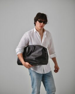 Make a chic entrance with our new linen shirt, Executive Leather Bag, and @resortlevant sunglasses.