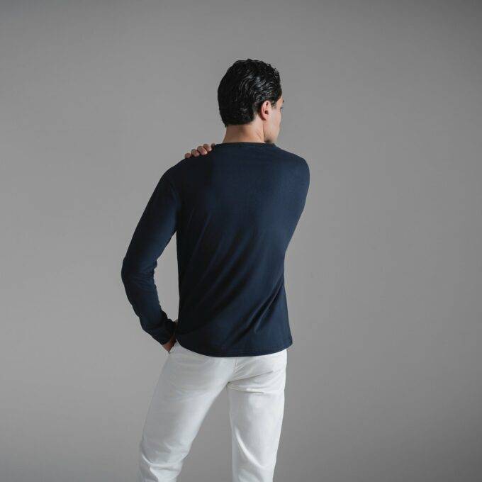 Henley T-shirt / Navy