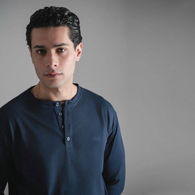 Henley T-shirt / Navy