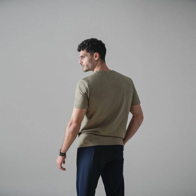 Minimalist Tee / Crewneck / Kaki
