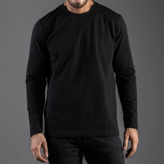 long-sleeve-black-t-shirt-1